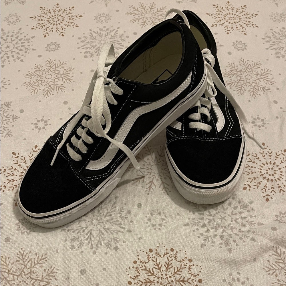 Vans Classic Black and White Canvas Shoes - Like New